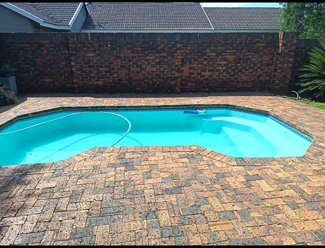 3 BEDROOM HOUSE FOR SALE IN GOLF PARK